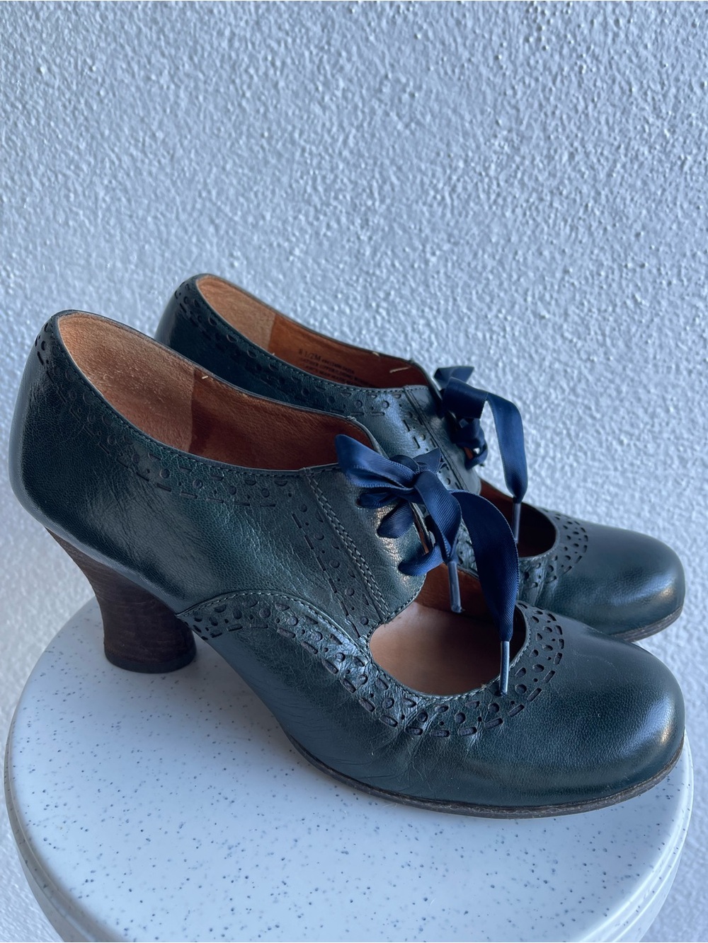 Shoes Yada lace up Oxford held Broque pumps  women